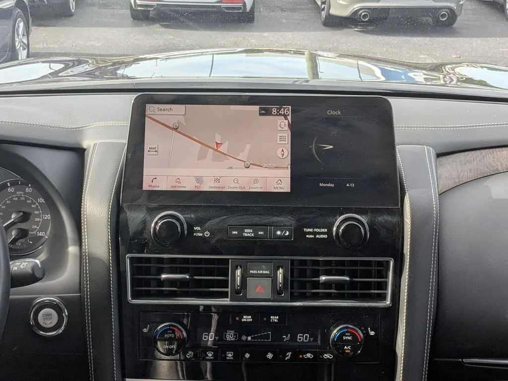 Used 2024 Gray INFINITI Premium Select image 18