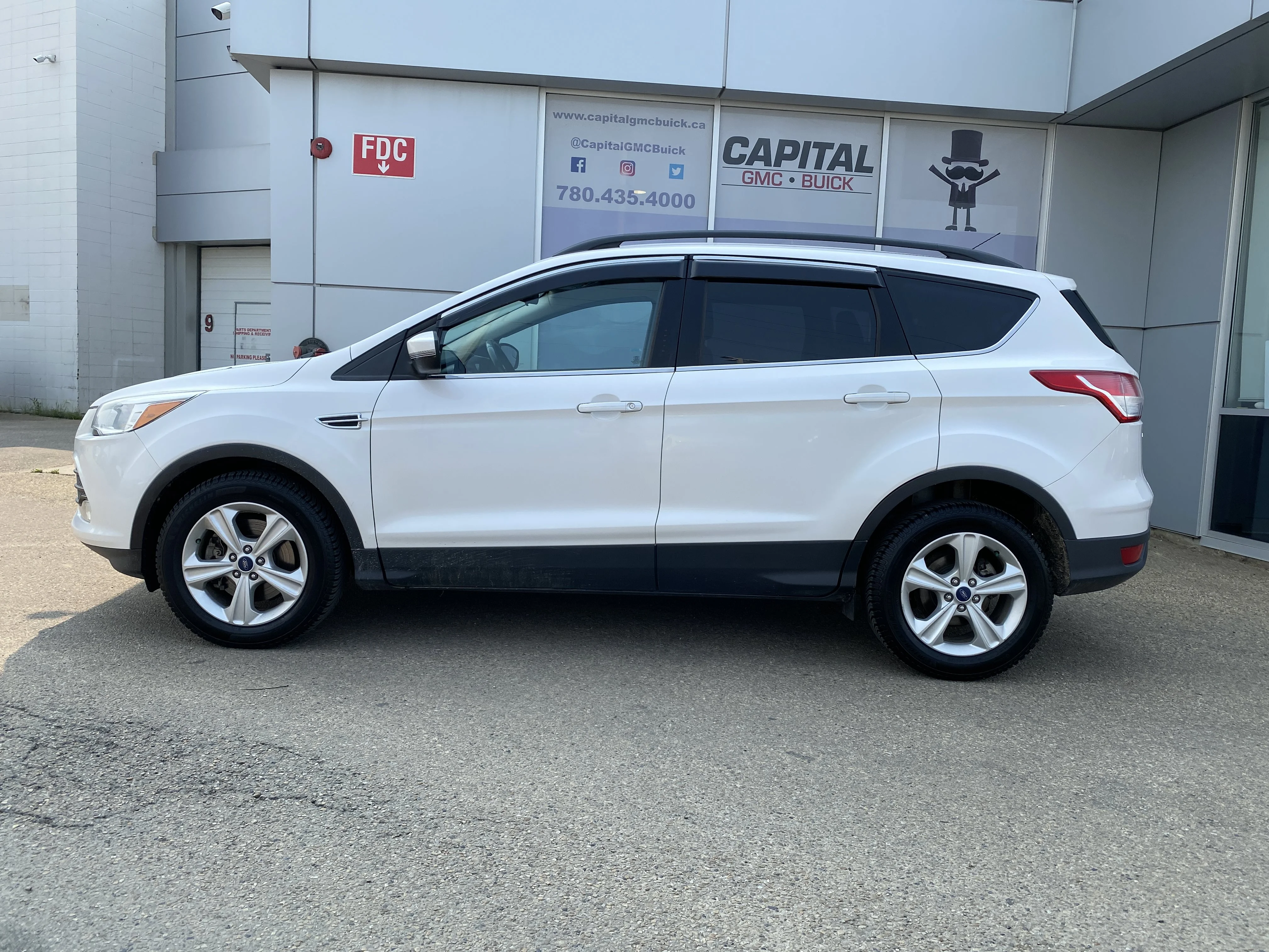 Used 2016 White Ford SE 4WD image 2