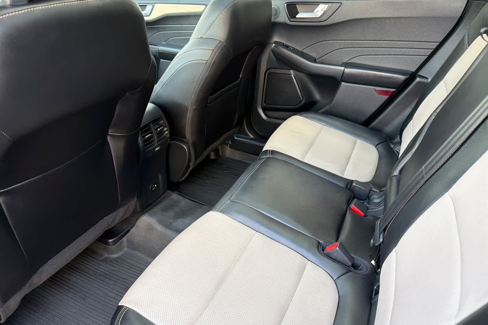 Used 2021 Antimatter Blue Metallic Ford Titanium image 4