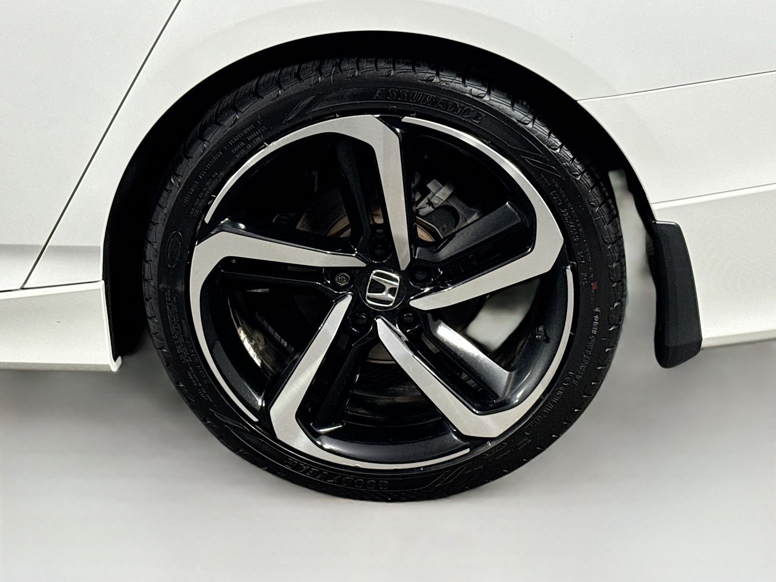 Used 2022 Platinum White Pearl Honda Sport image 9