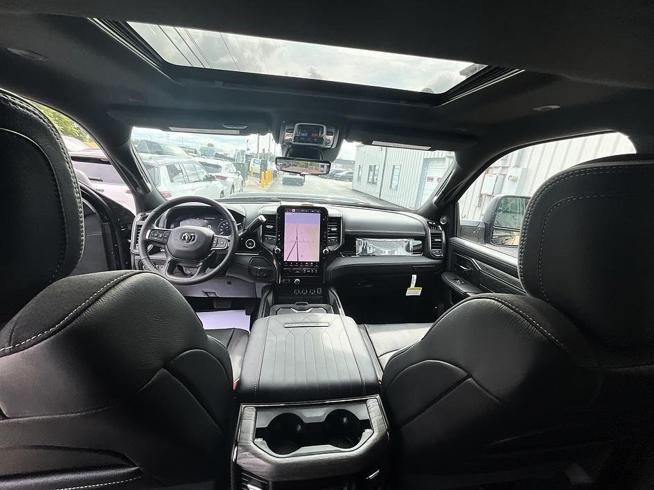 New 2026 Diamond Black Crystal Pearl-Coat Exterior Paint RAM Limited image 40