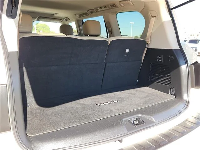 Used 2019 Pearl White Tricoat Nissan SL 4x2 image 8