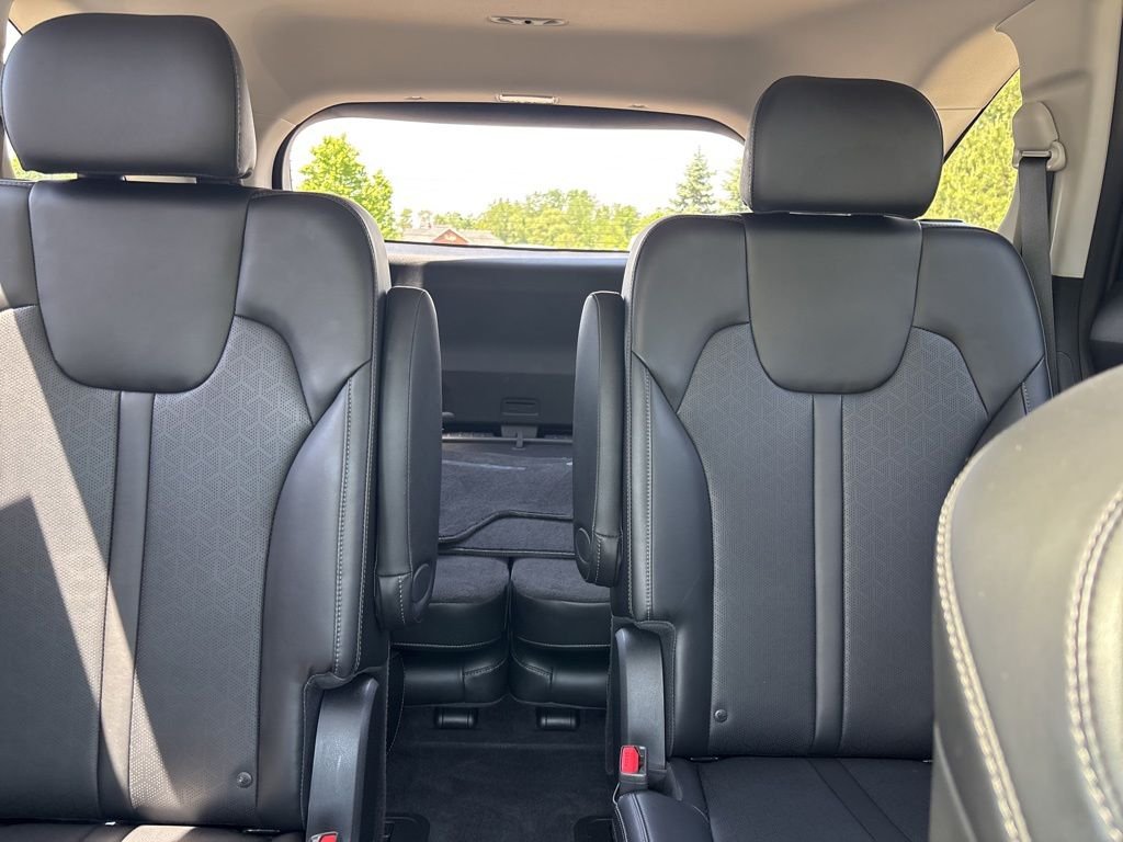 Used 2023 Black Kia SX image 33