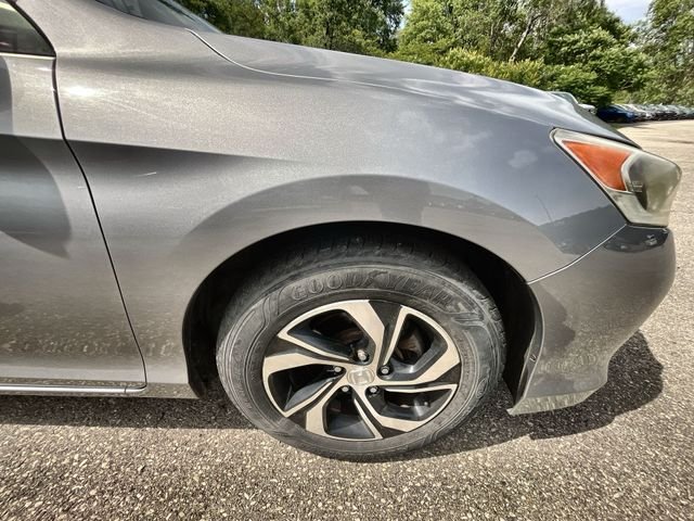 Certified Used 2016 Lunar Silver Metallic Honda LX image 20