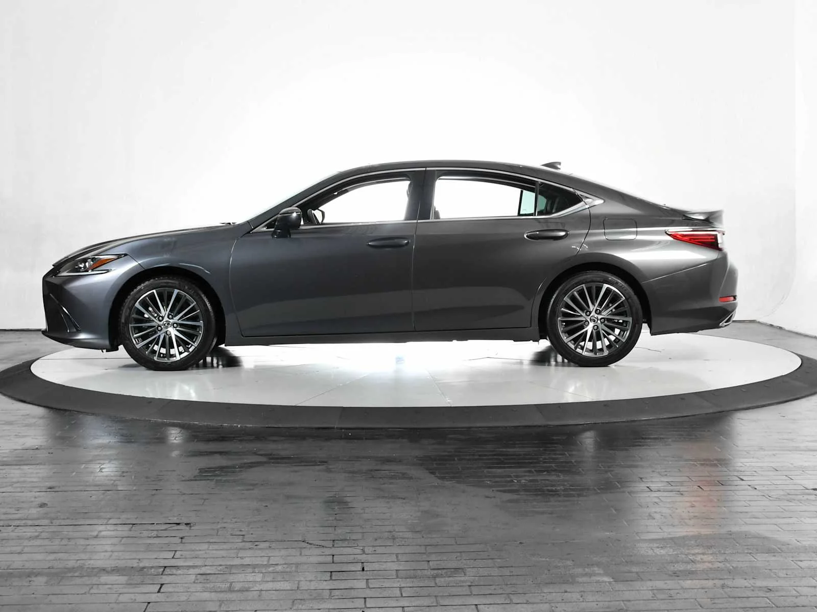 Certified Used 2022 CLOUDBURST GRAY Lexus  image 2