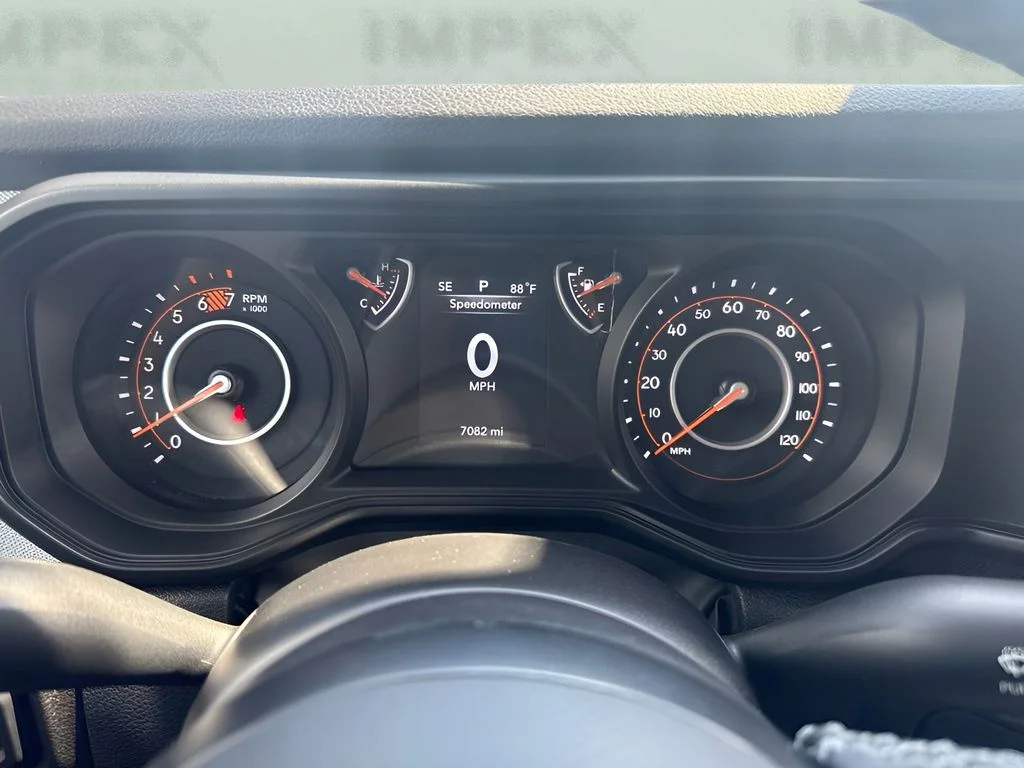 Used 2025 White Jeep Sport S image 17