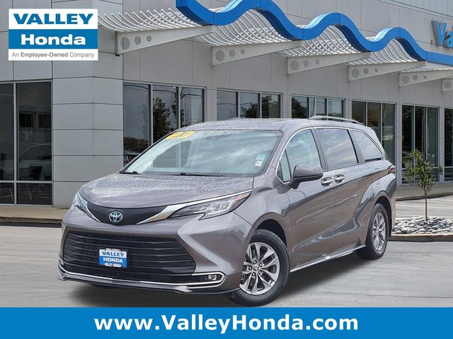 2023 Toyota Sienna XLE AWD