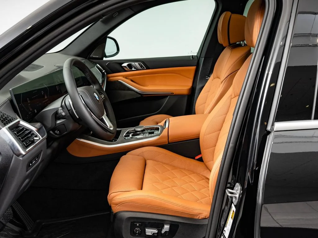 New 2026 Black Sapphire Metallic BMW xDrive40i image 22