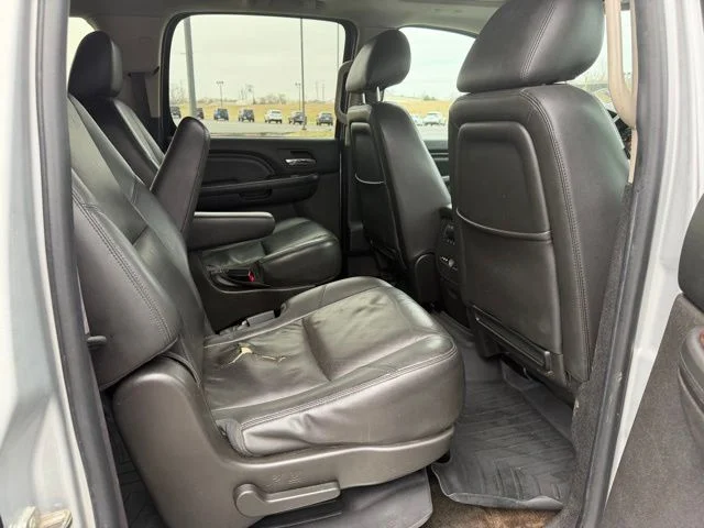 Used 2014 Silver GMC Denali image 9