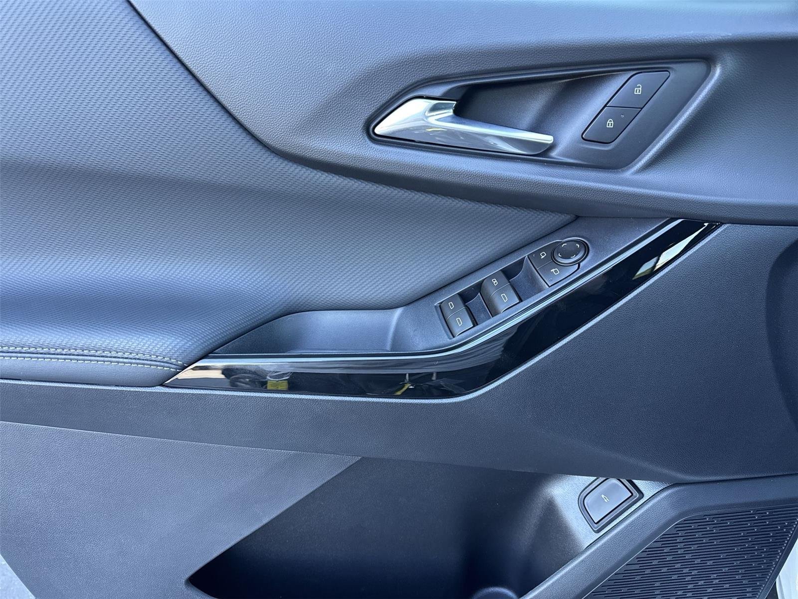 2026 Chevrolet Equinox LT - Photo 27
