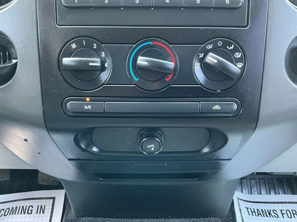 Used 2007 White Ford XL image 15