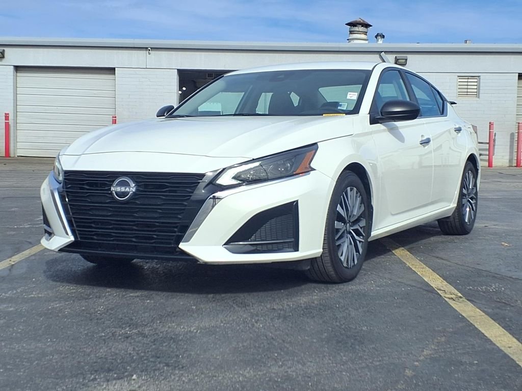 Certified 2025 Nissan Altima SV with VIN 1N4BL4DV7SN356065 for sale in Kansas City