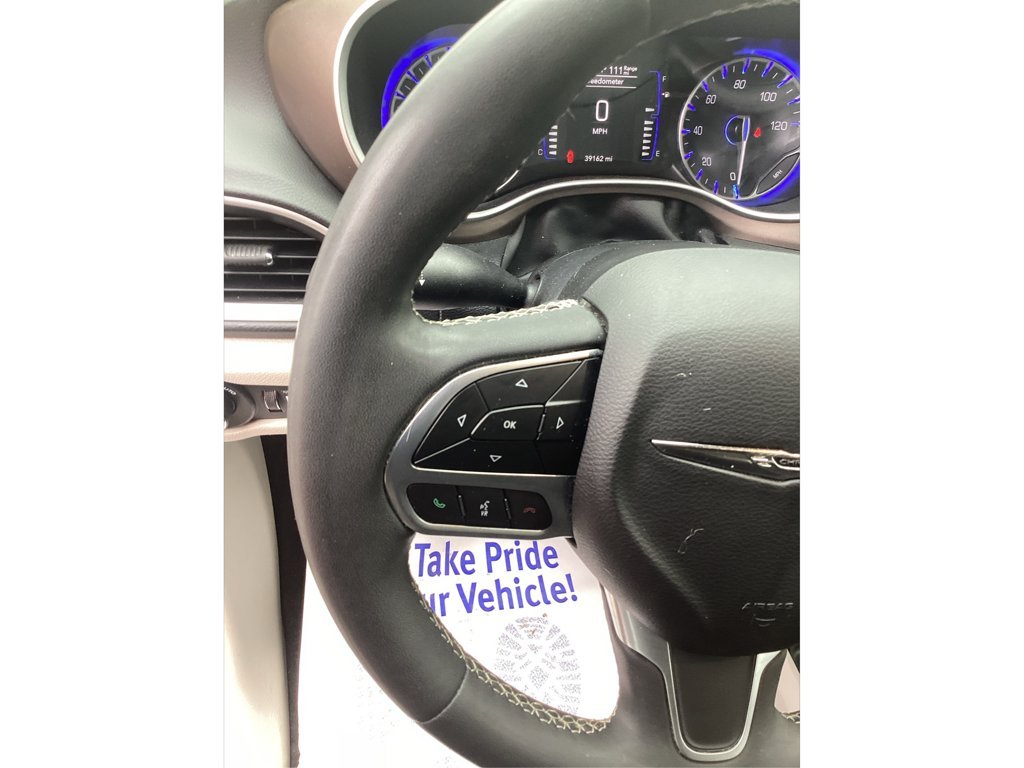 Used 2022 Gray Chrysler LX image 31