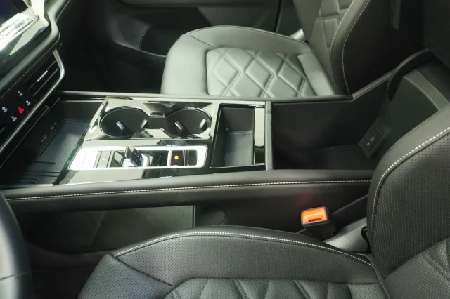 New 2026 Pure Gray Volkswagen 2.0T SE w/Technology image 33