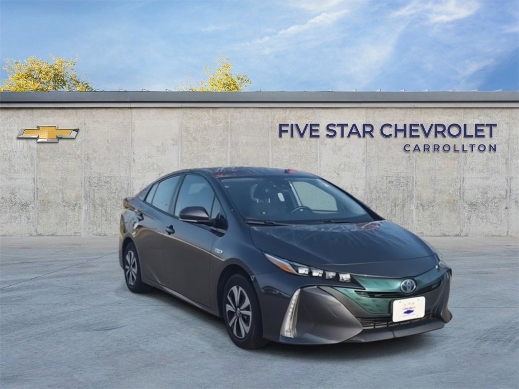 Used 2018 Toyota Prius Prime Plus with VIN JTDKARFP1J3075983 for sale in Carrollton, TX