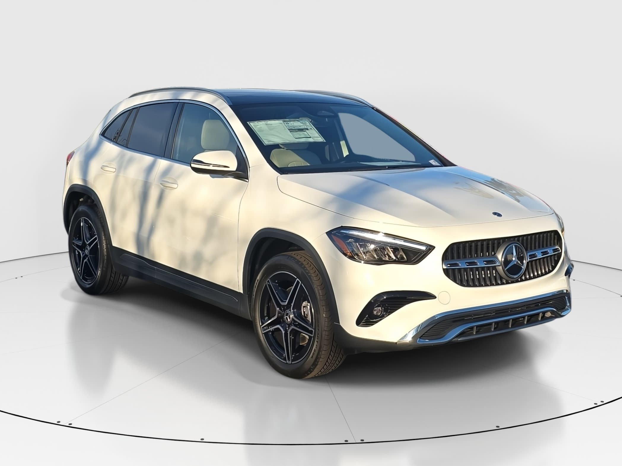 New 2026 Polar White Mercedes-Benz GLA250 image 3