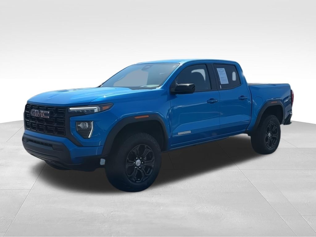 Used 2024 Blue GMC Elevation image 4
