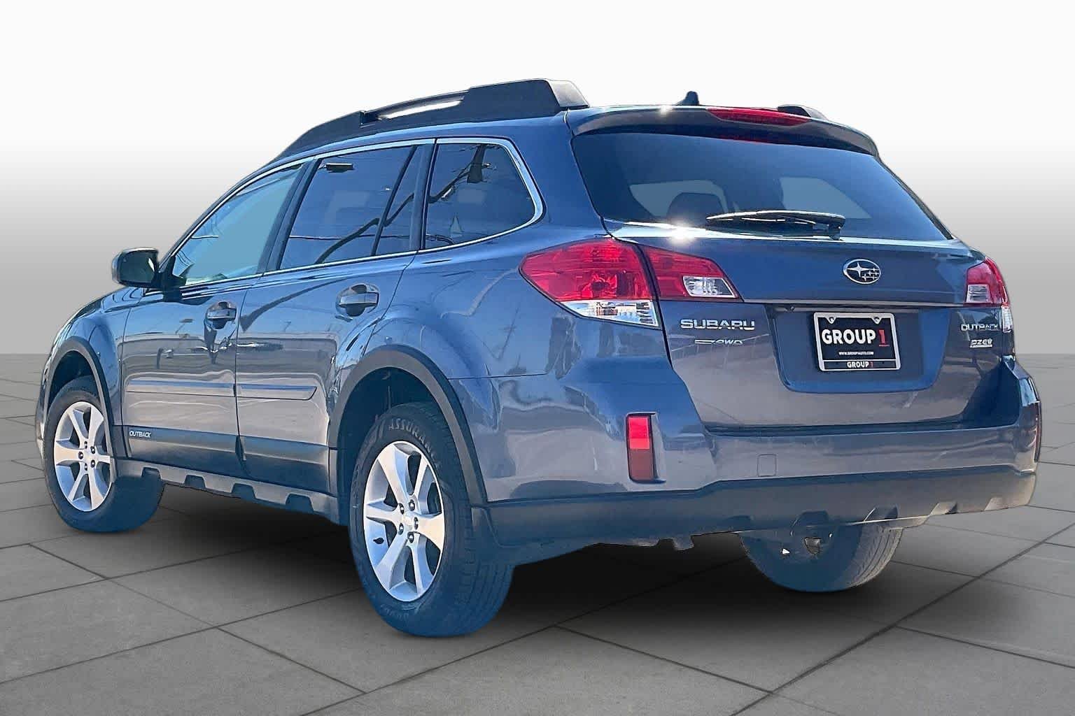 Used 2014 Twilight Blue Metallic Subaru 2.5i Limited image 12