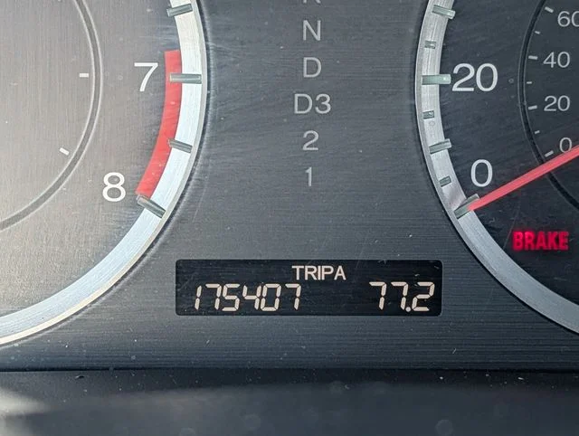 Used 2011 White Honda EX-L image 14