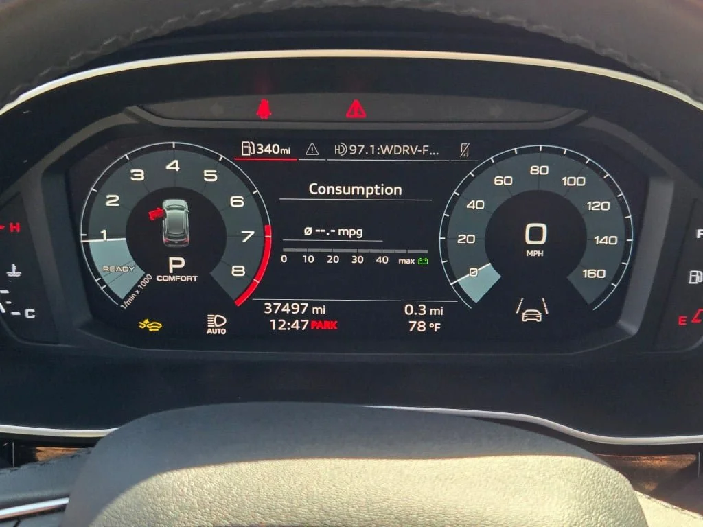 Certified Used 2025  Audi Premium S Line quattro image 33