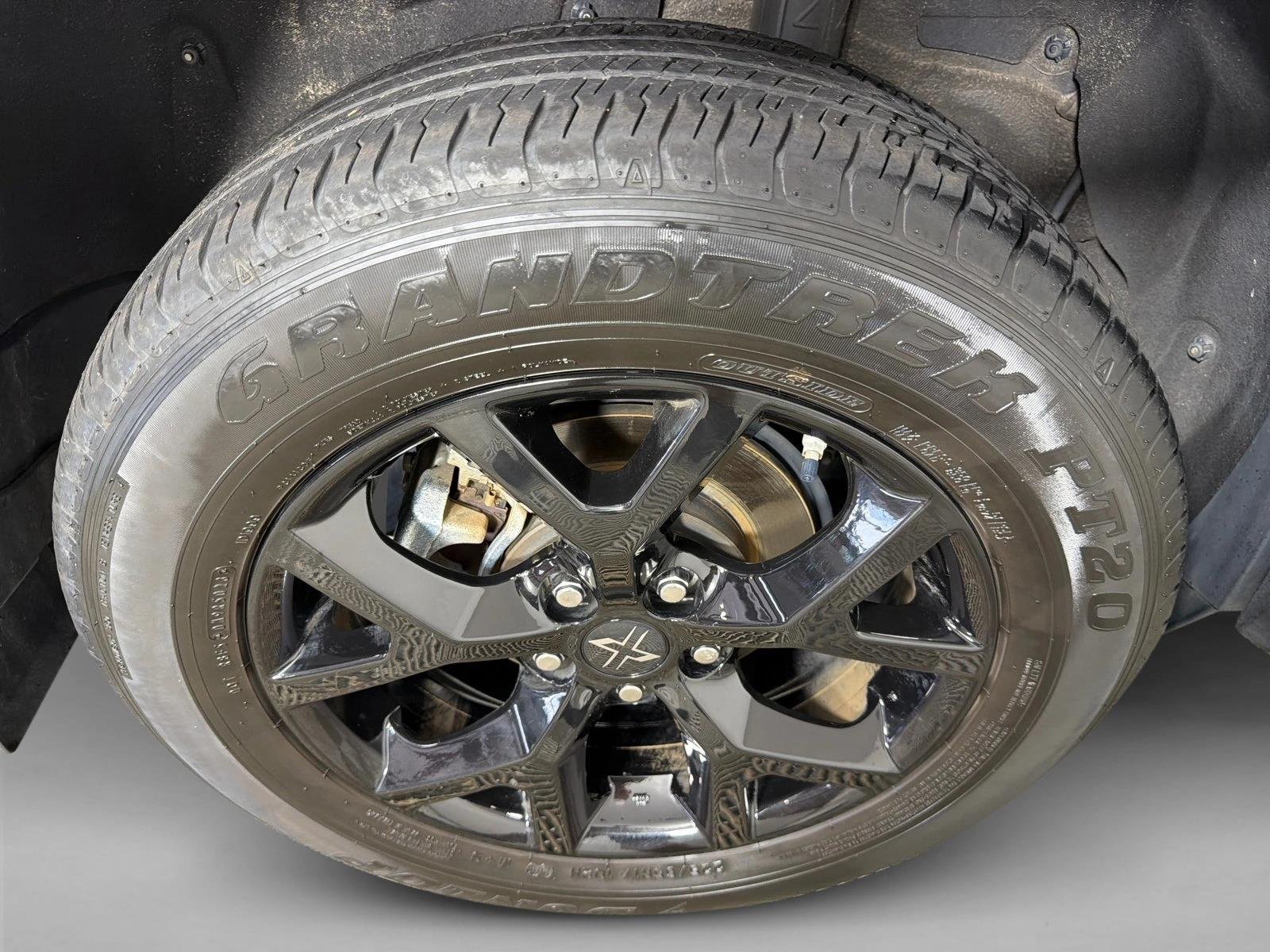 Used 2024 Ice Cap Toyota XLE image 18