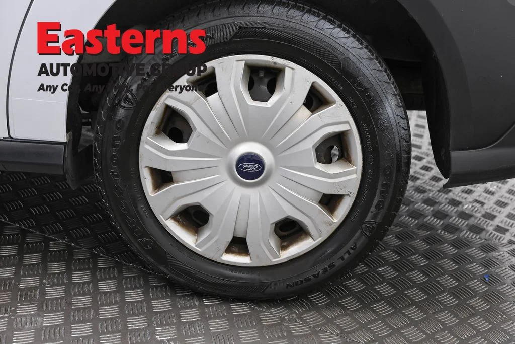 Used 2019 White Ford XL image 34