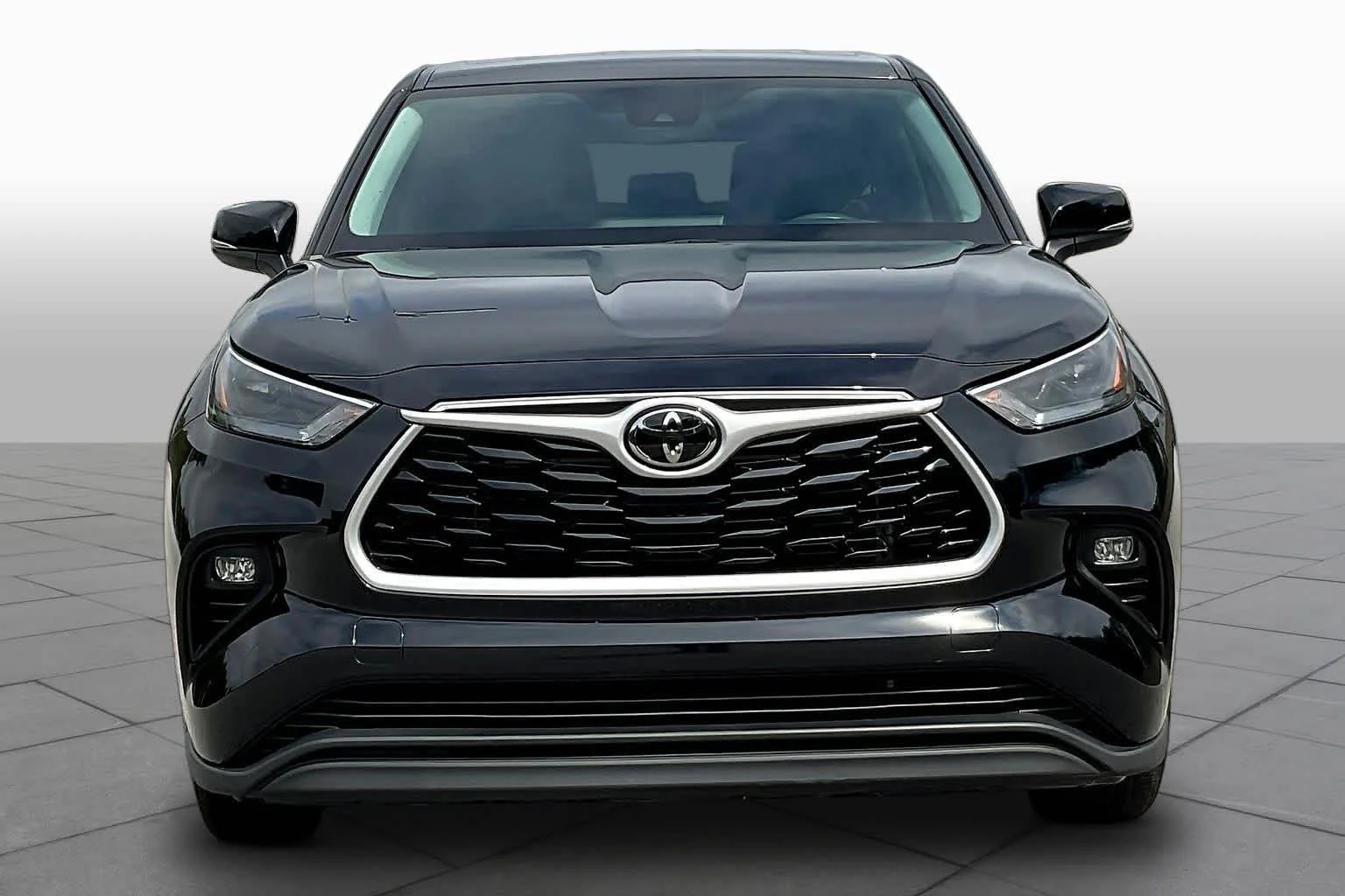 Used 2023 Midnight Black Metallic Toyota LE image 4
