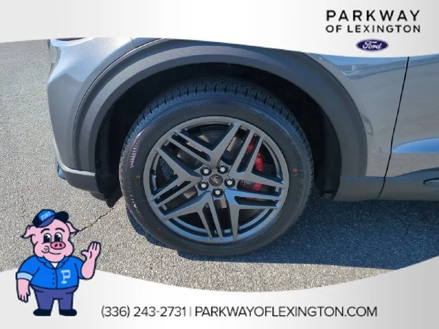 Used 2025 Gray Ford ST-Line image 10