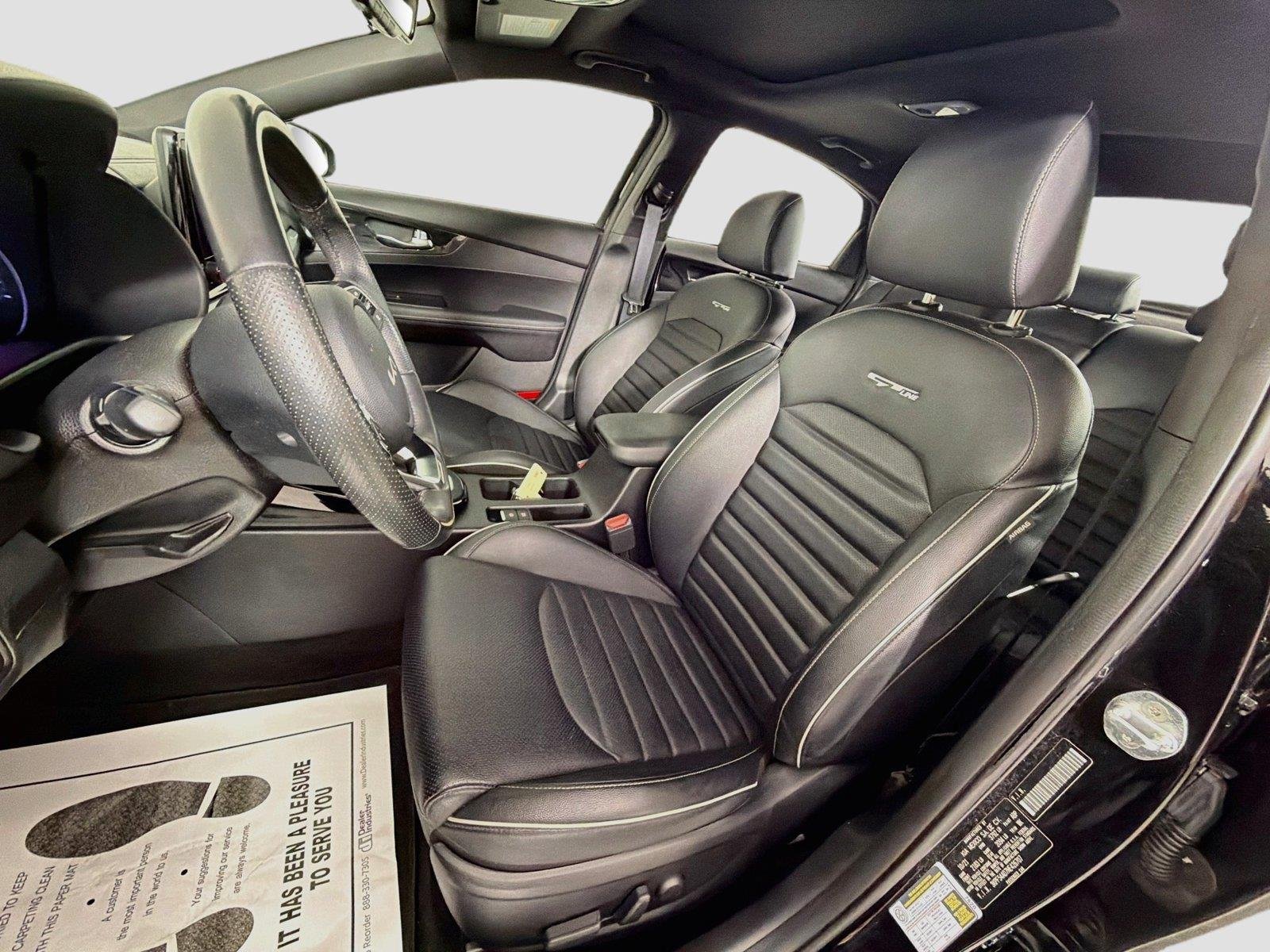 Used 2022 Aurora Black Kia GT-Line image 21