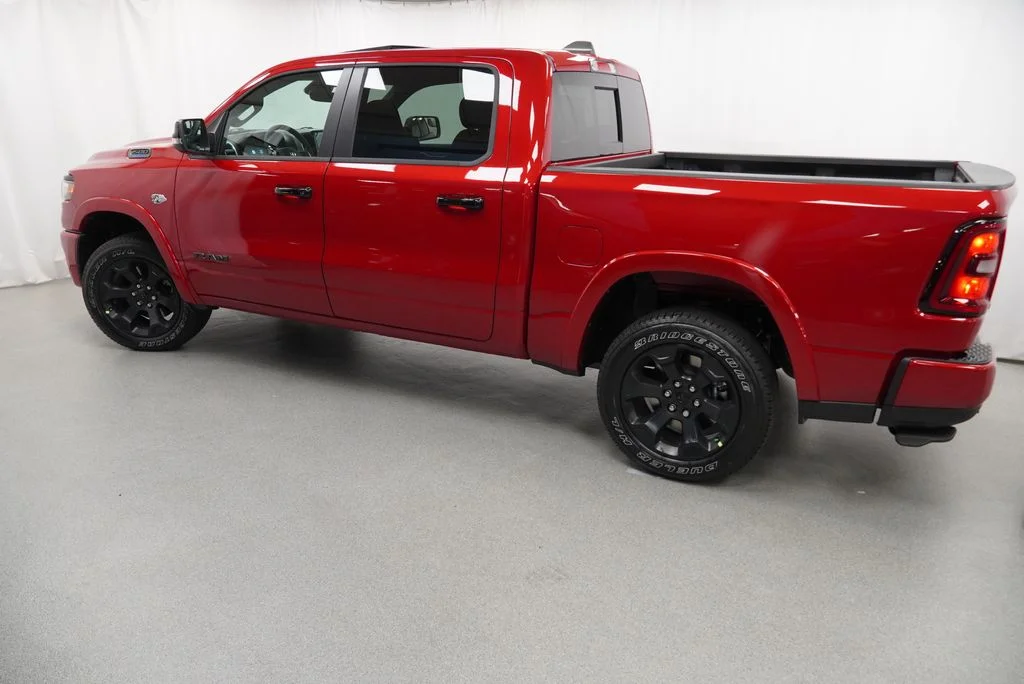 New 2026 Molten Red Pearl-Coat Exterior Paint RAM Big Horn/Lone Star image 14