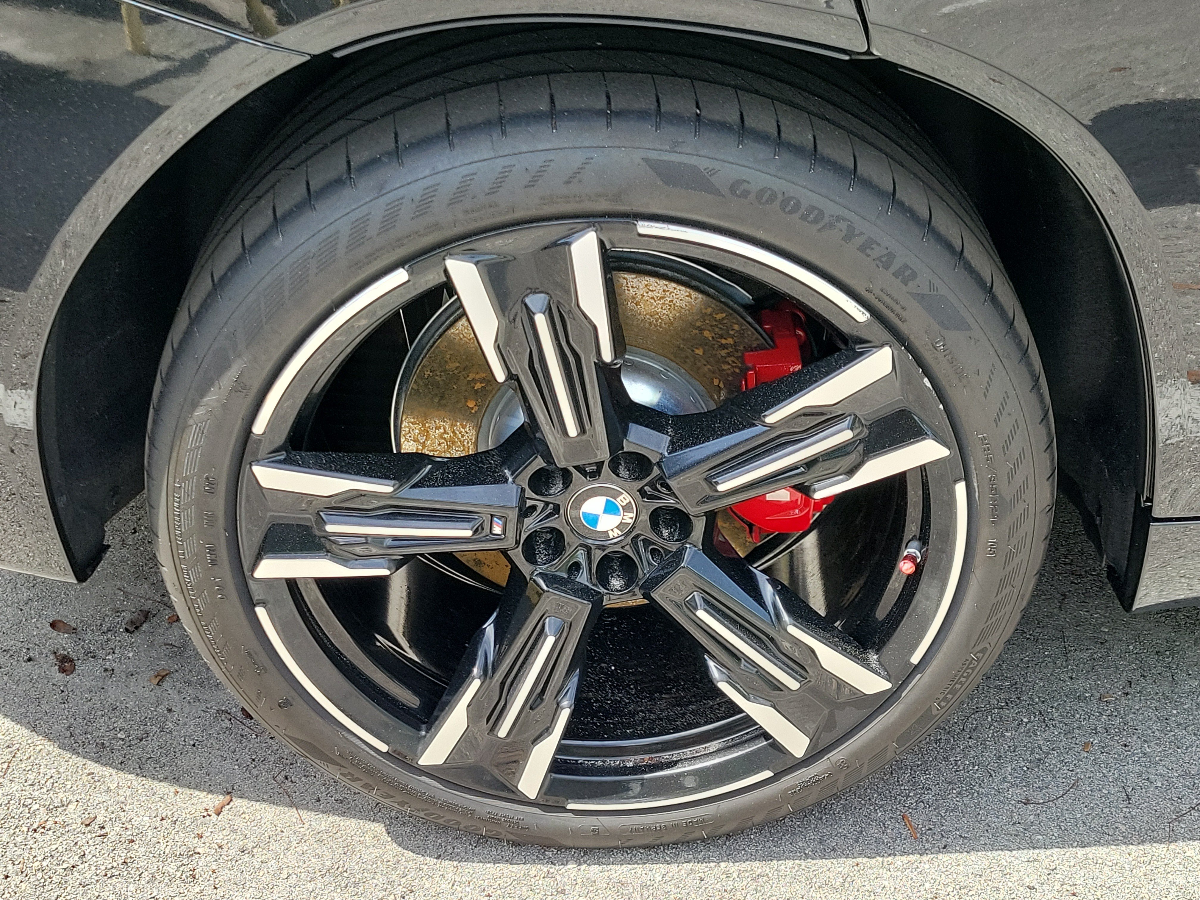 Used 2026 Black Sapphire Metallic BMW M50 xDrive image 5