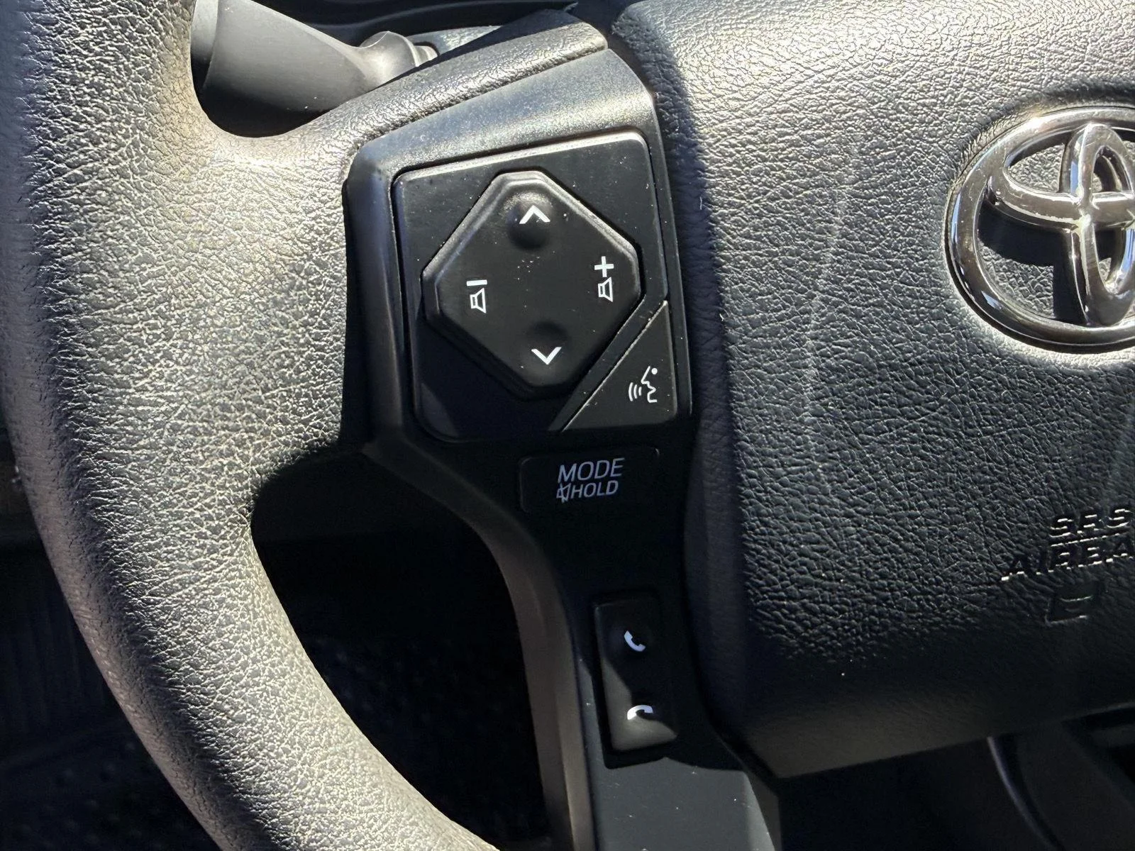 Used 2020 Super White Toyota SR5 image 16
