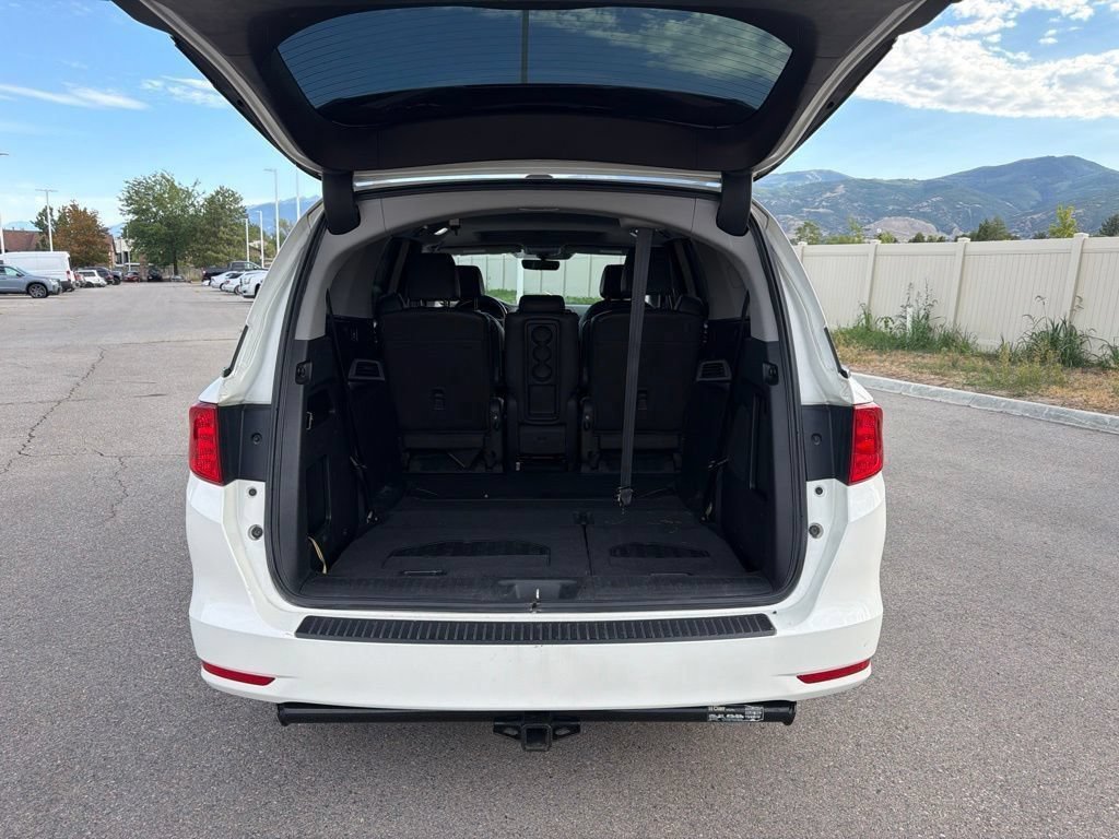 Used 2019 White Diamond Pearl Honda EX-L image 8