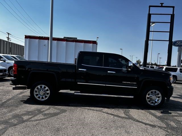 Used 2018 Onyx Black GMC Denali image 6