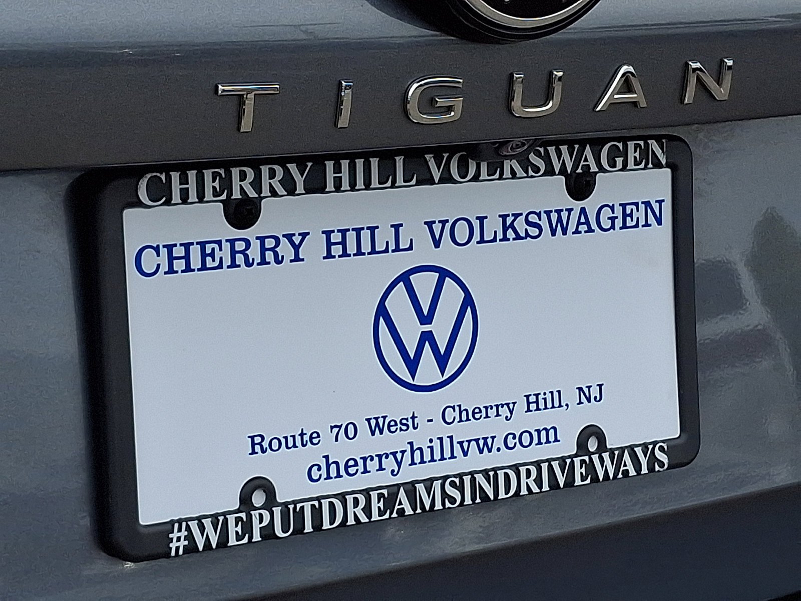 Used 2025 Platinum Gray Metallic   2R2r Volkswagen S image 29