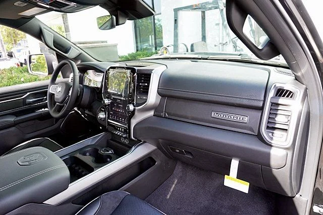 New 2026 Diamond Black Crystal Pearl-Coat Exterior Paint RAM Laramie image 13