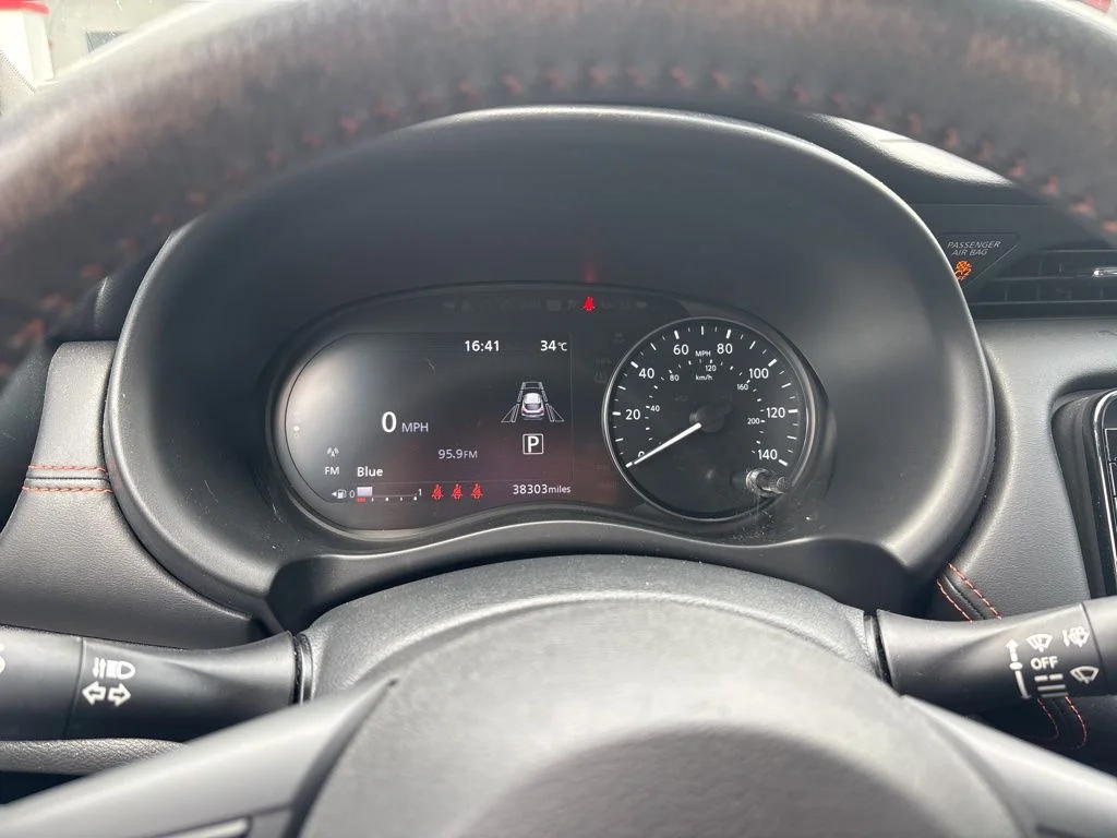 Certified Used 2021 White Nissan SR image 3