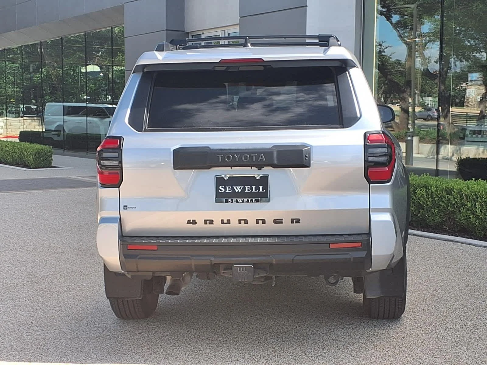 Used 2025 Cutting Edge Toyota SR5 image 7