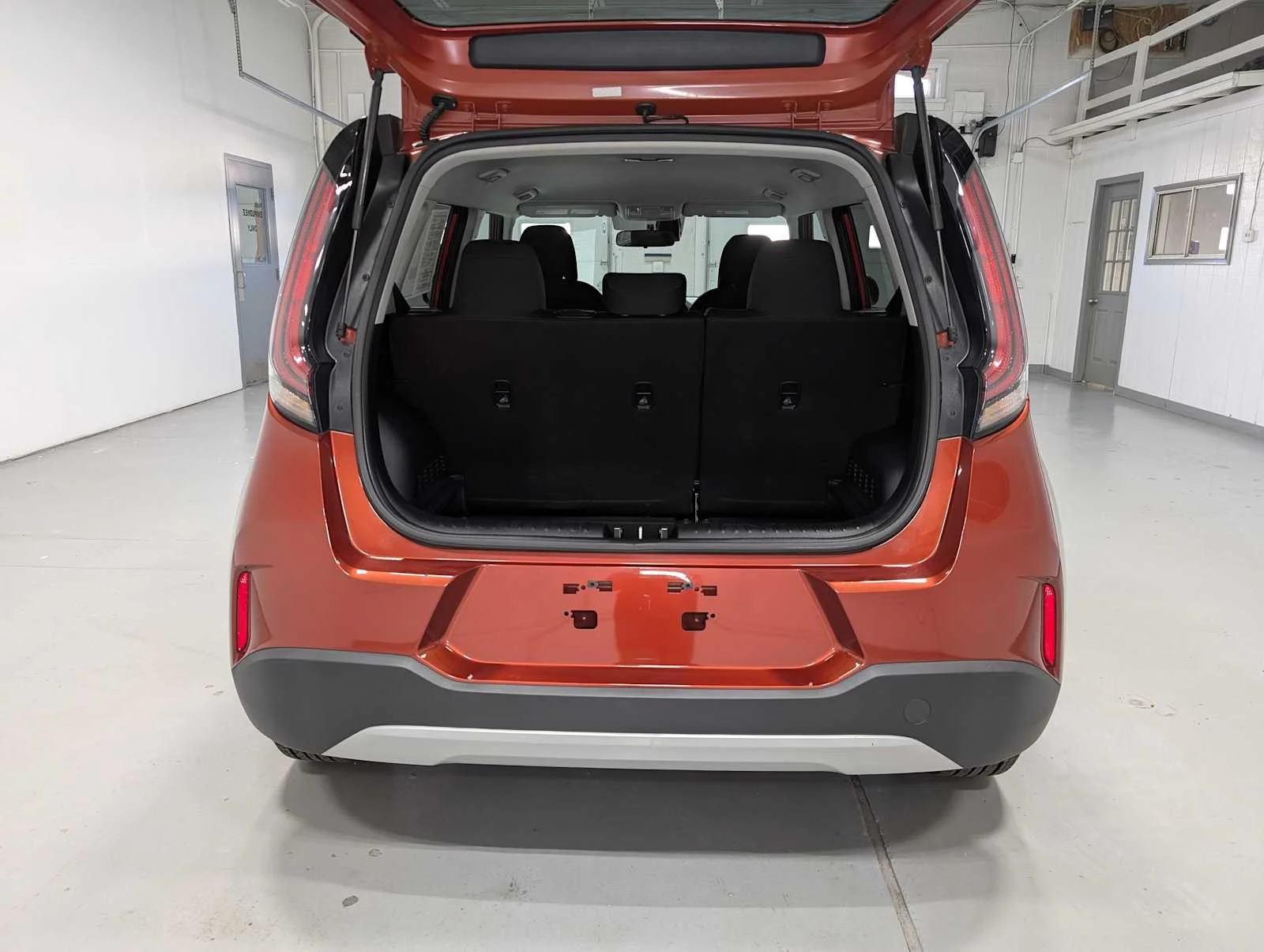 Used 2023 Mars Orange Kia LX image 35