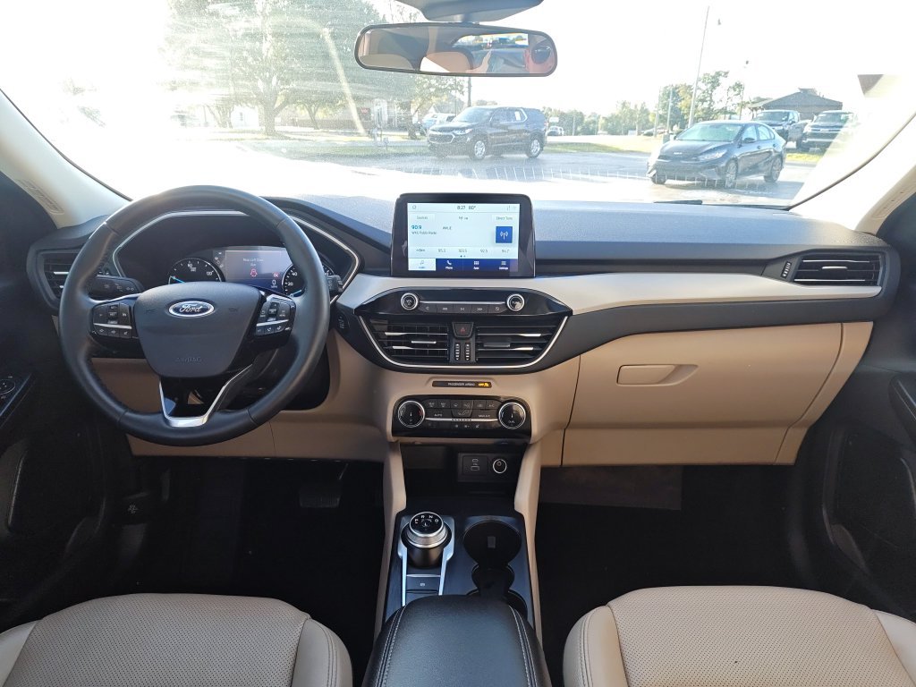 Used 2022 White Ford SEL image 15