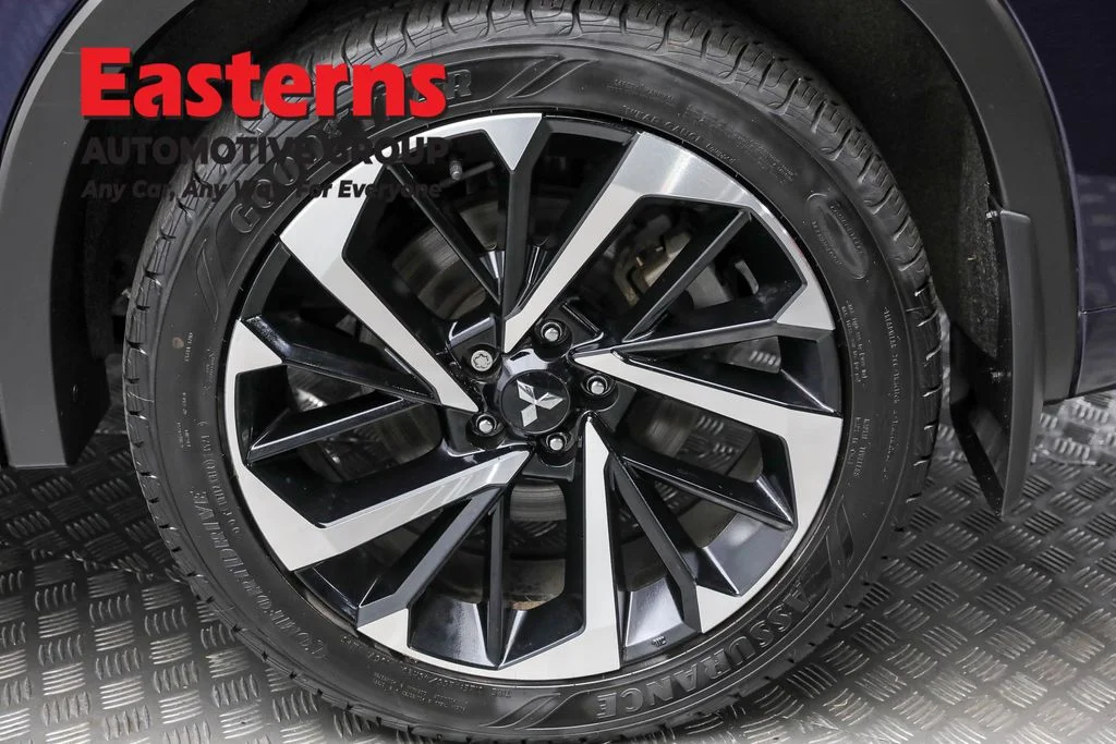 Used 2023 Blue Mitsubishi SEL image 8
