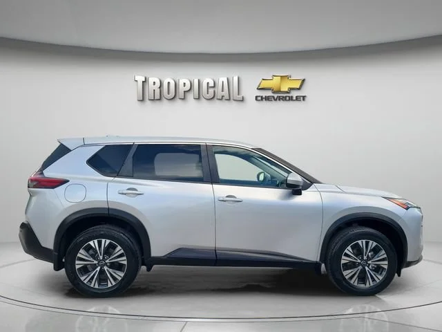 Used 2023 Silver Nissan SV image 6