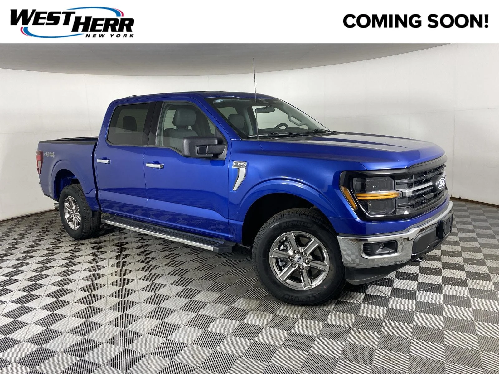 Used 2025 Atlas Blue Ford XLT image 1