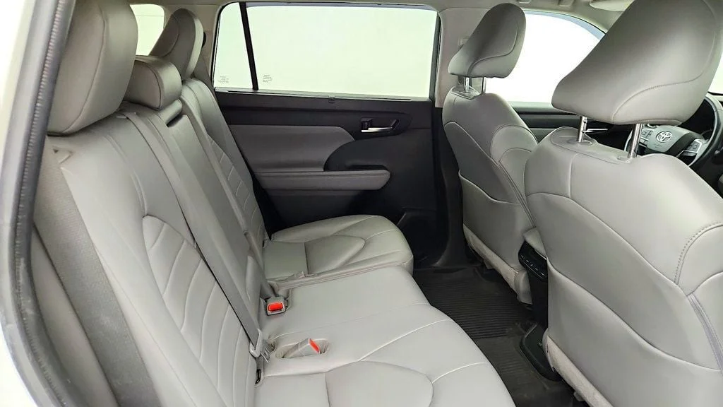 Used 2022 Not Specified Toyota XLE AWD image 22