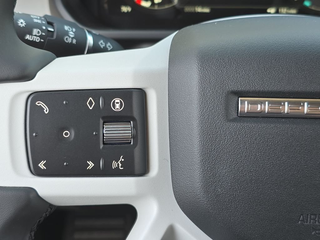 New 2026 Fuji White Land Rover S image 18