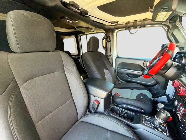 Used 2022 Silver Jeep Unlimited Sport Altitude image 33