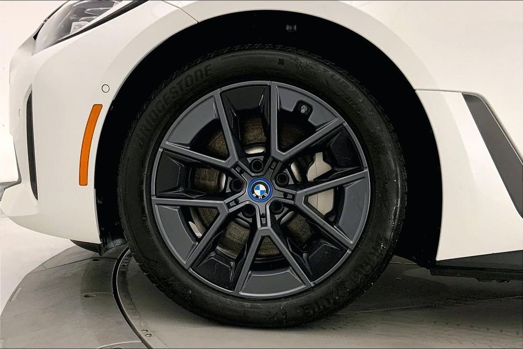 Used 2023 Mineral White Metallic BMW  image 8
