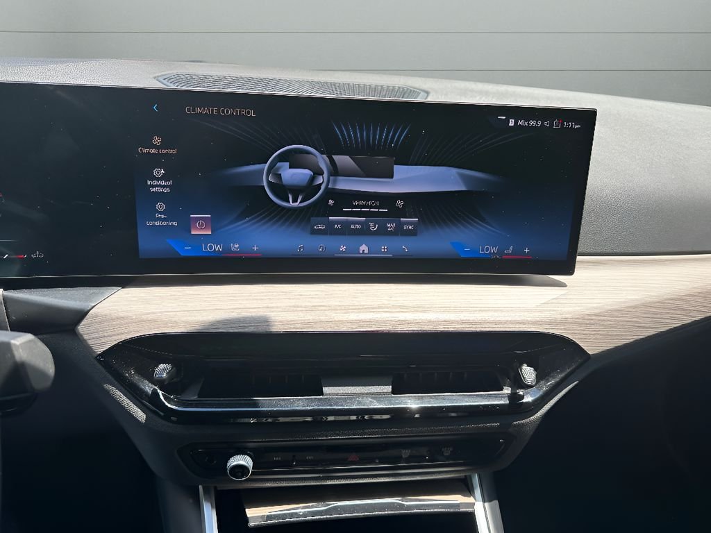 Used 2025 Black BMW 330i image 21
