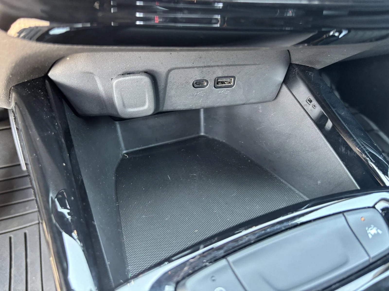 Used 2024 Black Metallic Chevrolet 2RS image 21