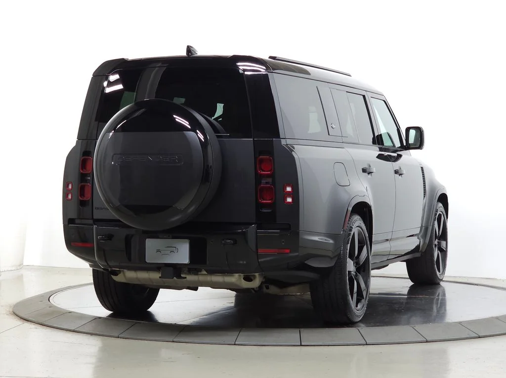 Certified Used 2024 Gray Land Rover X-Dynamic SE image 8